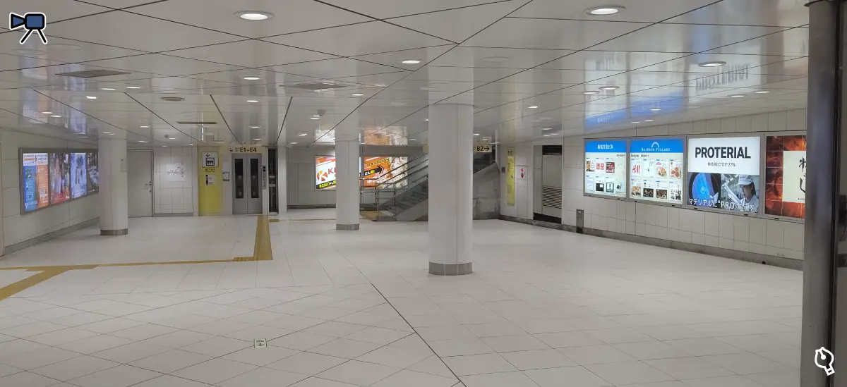 映画「8番出口」を観たあと、現実の駅通路が少し怖くなる（画像は新宿3丁目の地下通路）