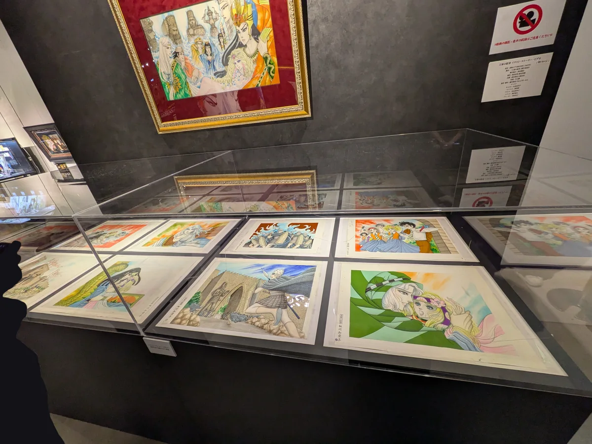 「連載50周年記念『王家の紋章』原画展」の展示品の数々